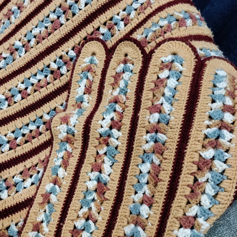 Handmade multicolored scalloped afghan quilt X-large warm colors 5'x6' approxim…